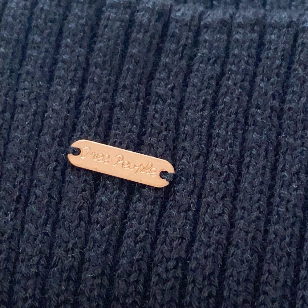 Free People Black Ribbed Slouchy Beanie - Picture 2 of 3